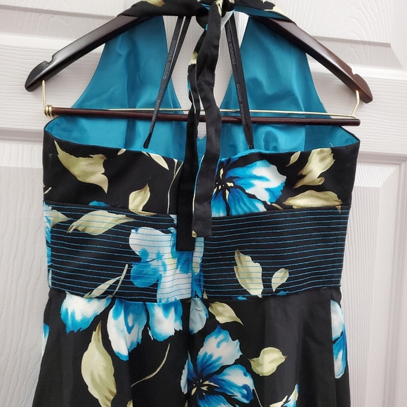 Blue and black beautiful dress - Picture 3 of 9